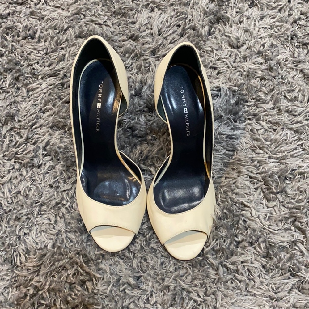 🆕 Tommy Hilfiger leather heels